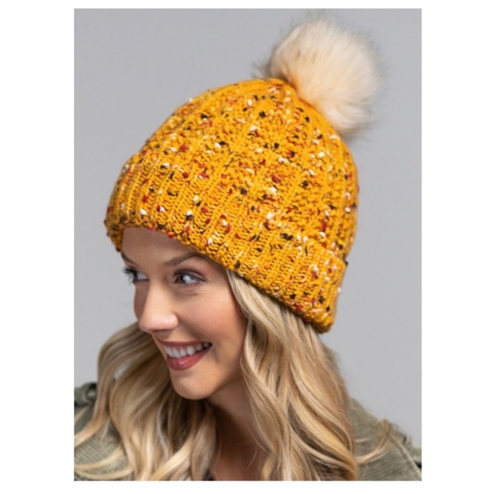 ✨NEW✨Multi-colored confetti knit beanie with pompom (yellow)